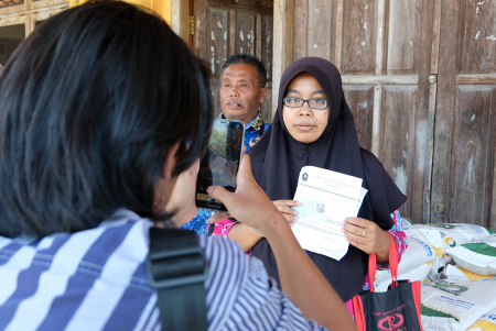 FOTO  DOKUMENTASI PENGAMBILAN BERAS
