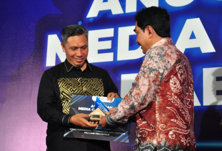PENGHARGAAN KATEGORI FOTO TERBANYAK