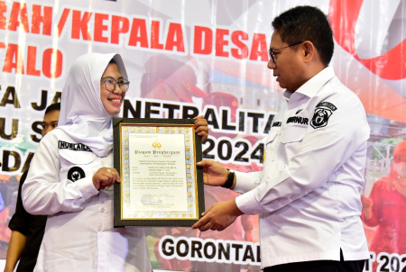 PENGHARGAAN KEPADA LURAH