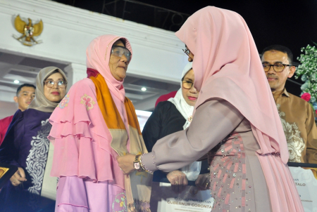 PENGHARGAAN KEPADA PERAJIN KARAWO