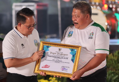 PENGHARGAAN WASIT BERPRESTASI