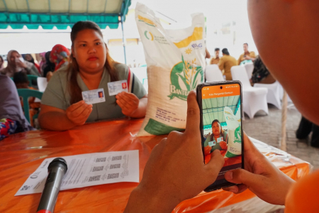 PENYALURAN BANTUAN BERAS KPM
