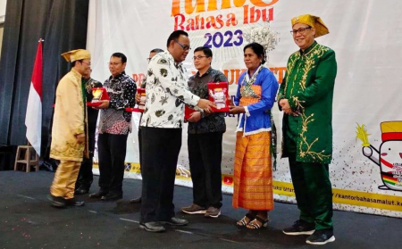 PENGHARGAAN FESTIVAL TUNAS BAHASA IBU