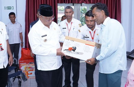 SERAHKAN ALAT BANTU KEWIRAUSAHAAN