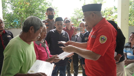 SERAHKAN BANTUAN KESEJAHTERAAN SOSIAL