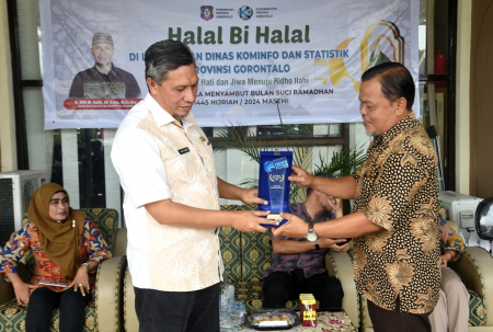 SERAHKAN PLAKAT AMC