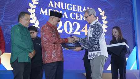 TERBAIK III KONTRIBUSI FOTO