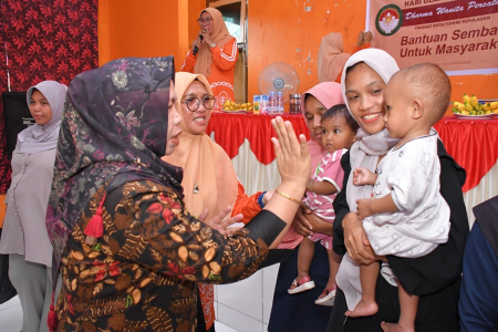 BANTUAN SEMBAKO  HUT KE-25 DWP