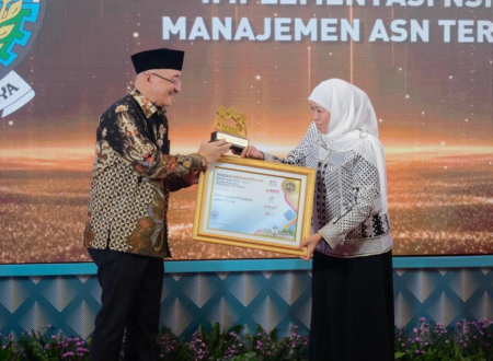 PEMPROV JATIM RAIH PENGHARGAAN BKN AWARD 2023