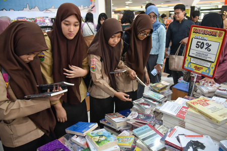 FESTIVAL SEMESTA BUKU DI MEDAN