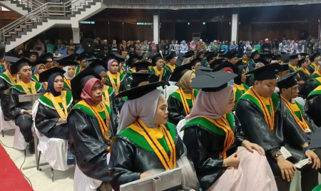 WISUDA UNISKA MAB KE-45