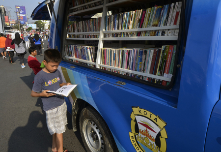 PERPUSTAKAAN KELILING DI CFD BANDAR LAMPUNG