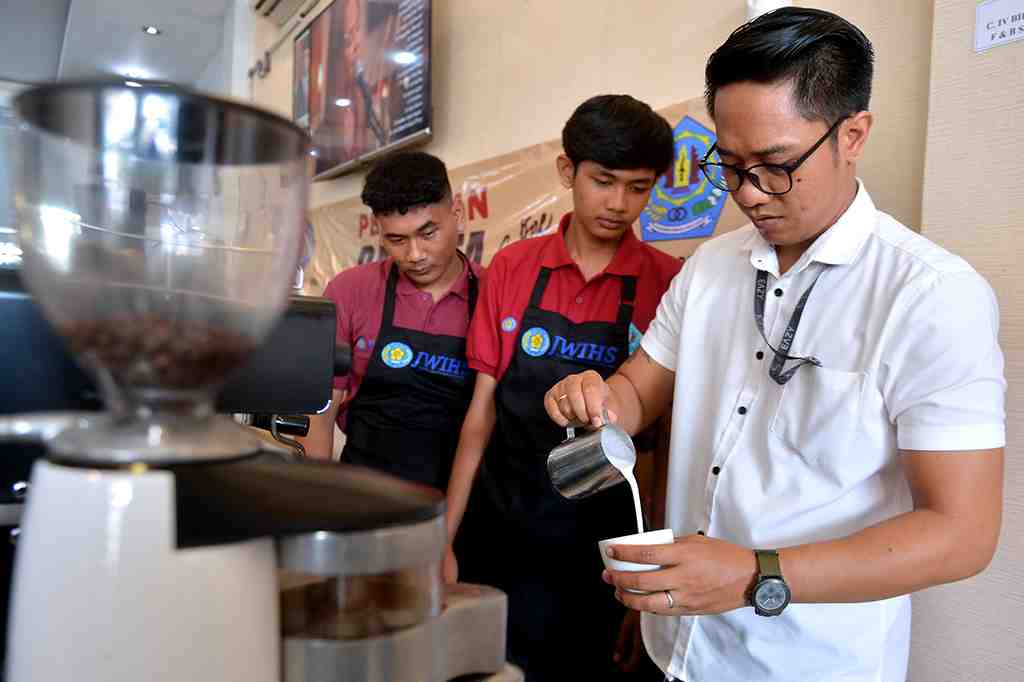 PELATIHAN KETERAMPILAN BARISTA