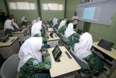 PENERAPAN KURIKULUM INTERNASIONAL DI PONPES PROGRESIF BUMI SHALAWAT