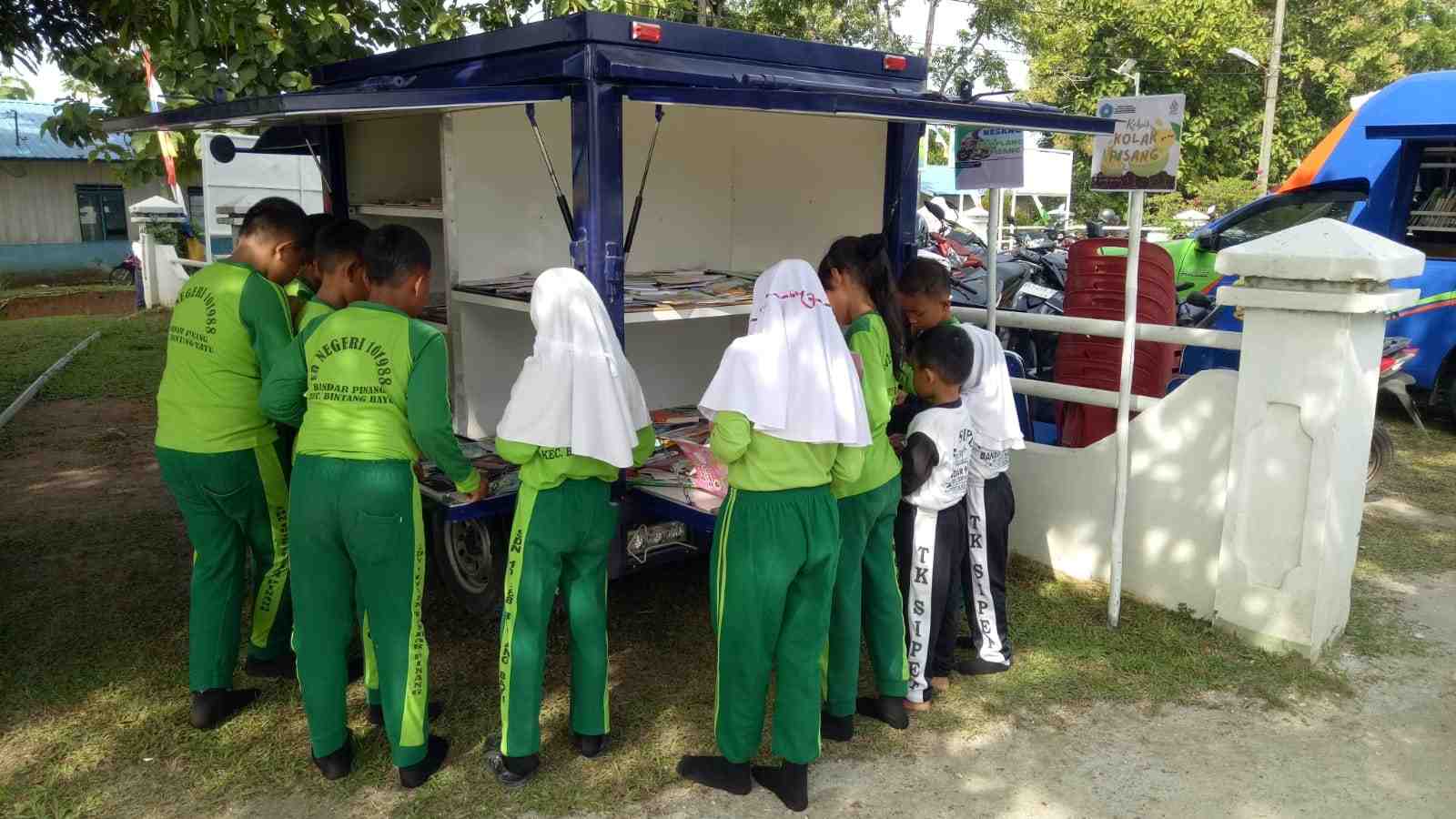 MOBIL PERPUSTAKAAN KELILING