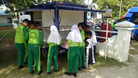 MOBIL PERPUSTAKAAN KELILING