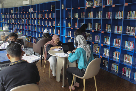 UPAYA MENINGKATKAN TINGKAT LITERASI DI INDONESIA