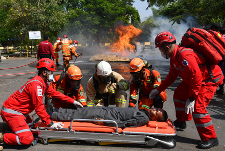 SIMULASI PENANGANAN KEBAKARAN DI MADIUN