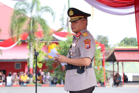 ANGGOTA POLRI PROFESIONAL DALAM MELAYANI