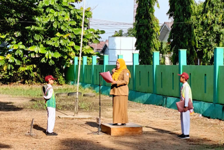 UPACARA BENDERA SDN SEKUMPUL 2 MARTAPURA
