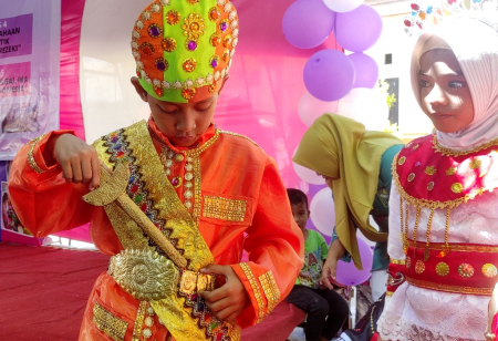 AKSESORI BAJU PENGANTIN