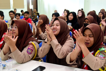 ANTUSIAS IKUT RECAK DIGITAL