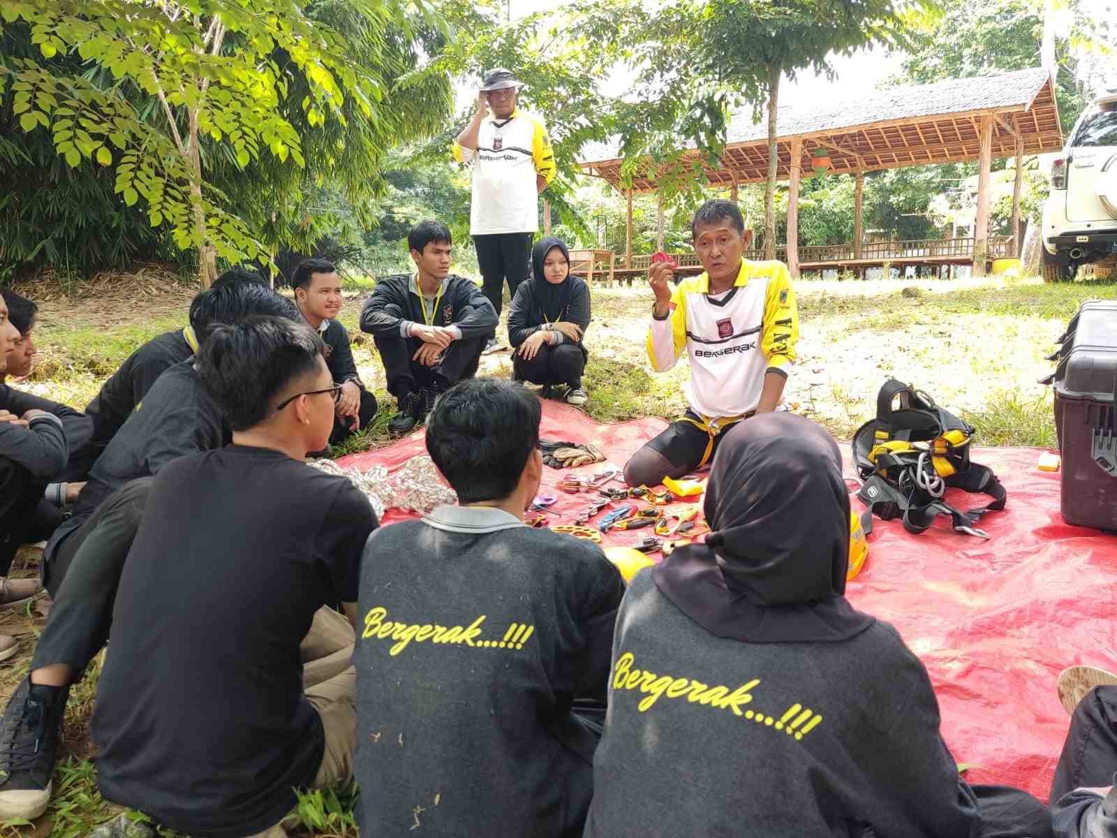 LATIHAN TANGGAP KEBENCANAAN BAGI PEMUDA PROVINSI KALSEL