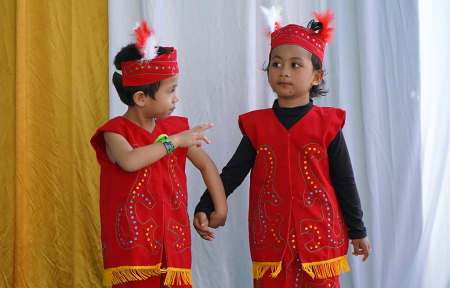 BUSANA ADAT BATAK TOBA