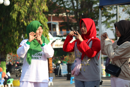 BELAJAR BAHASA ISYARAT