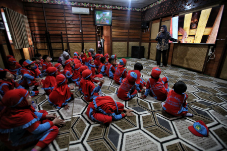 EDUKASI PELESTARIAN ORANGUTAN