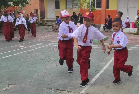 BERMAIN BERSAMA TEMAN