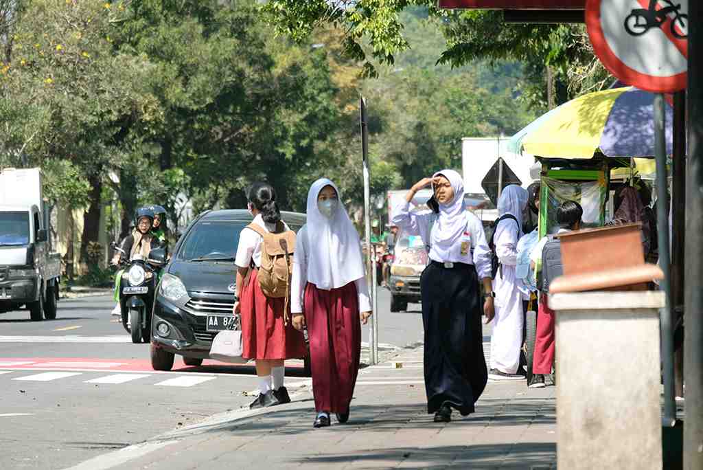 BERJALAN DI CITY WALK KOTA TEMANGGUNG
