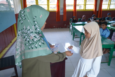 BAGIKAN KARTU PESERTA UJIAN 
