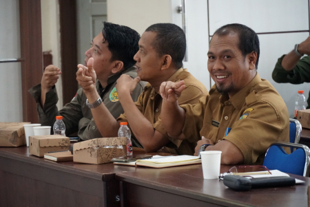 PRAKTIK BAHASA ISYARAT 