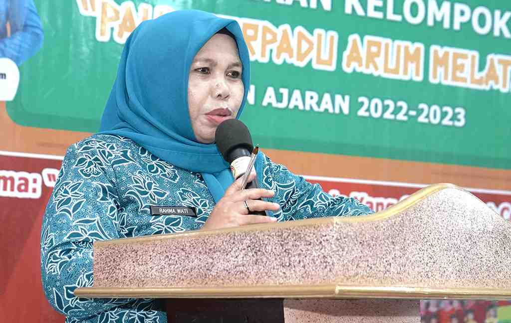 BERAKHLAK MULIA DALAM PENANAMAN ILMU AGAMA