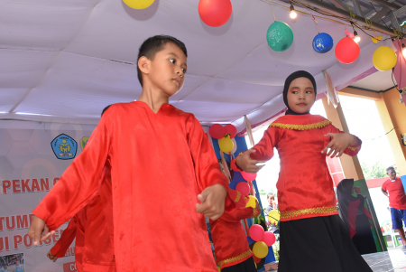TARIAN DANA-DANA 