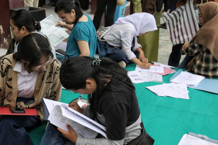 DAFTAR ULANG PESERTA DIDIK