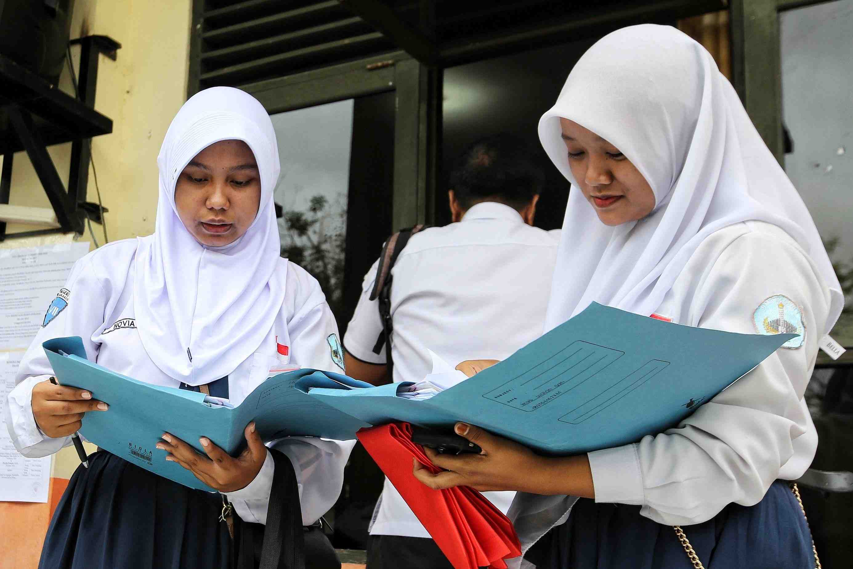 PERIKSA BERKAS PENDAFTARAN ULANG 