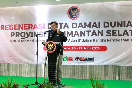 LINDUNGI DIRI DARI PAHAM RADIKALISME