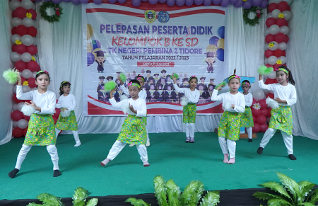 GERAK TARI DAN LAGU POTONG BEBEK ANGSA
