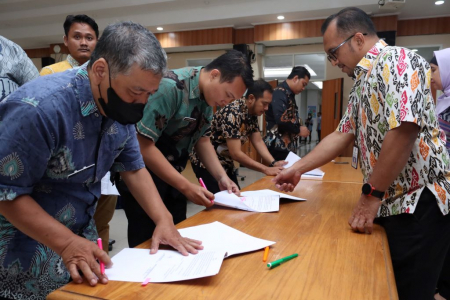  PENANDATANGANAN KONTRAK PTT-TK DAN TA