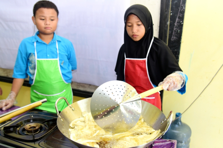 GORENG KERIPIK PISANG