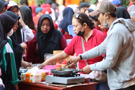 BAZAR KULINER IKA SMAPALAS SURABAYA