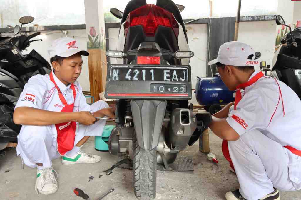  SERVIS GRATIS KENDARAAN RODA DUA