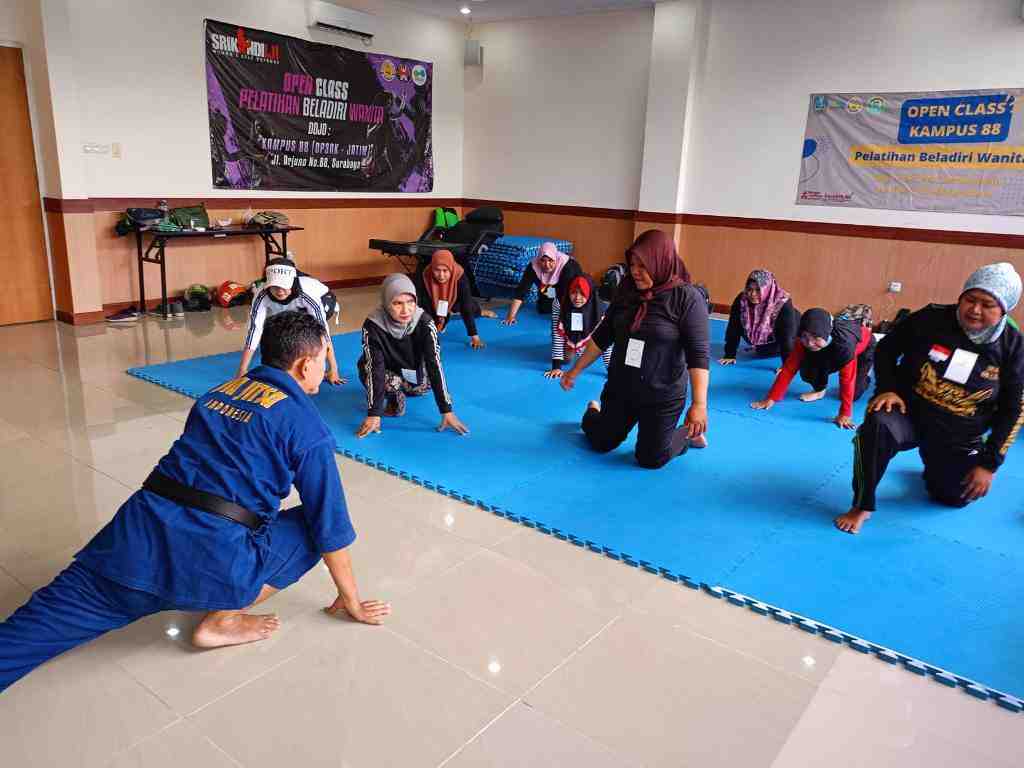 OJOL PEREMPUAN BERLATIH JU JITSU