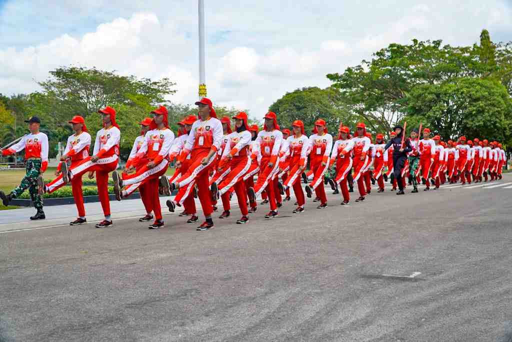 LATIHAN BARIS BERBARIS PASKIBRAKA