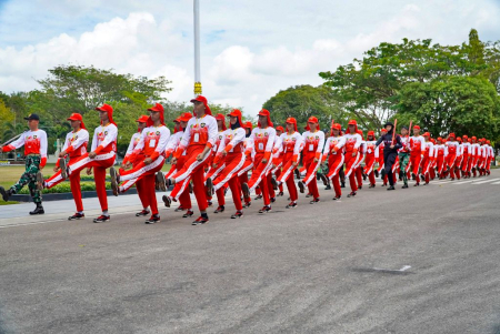 LATIHAN BARIS BERBARIS PASKIBRAKA