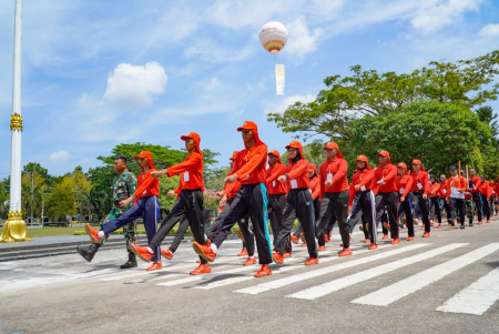 LATIHAN GERAK JALAN CALON PASKIBRAKA