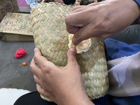PASANGKAN RAJUTAN KE TAS PURUN