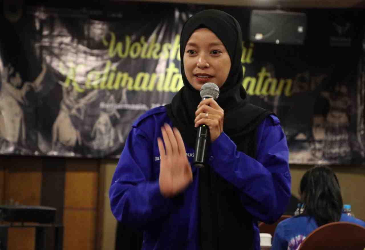 PRAKTEKKAN GERAKAN TARI